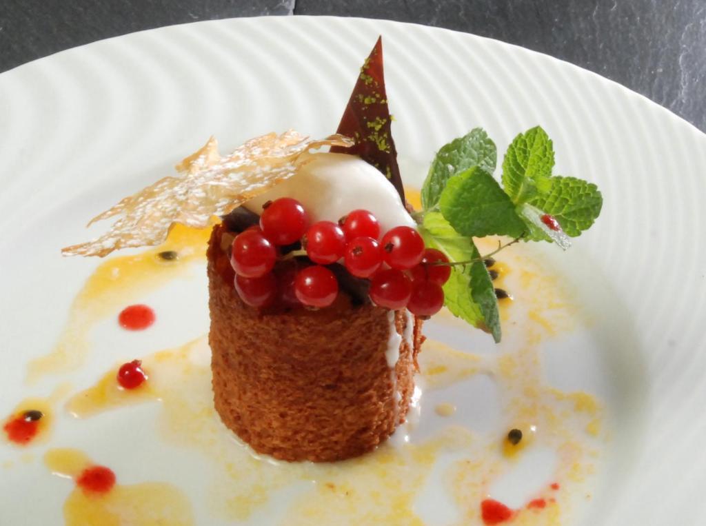 Logis Hotel Saint-Roch Pleumartin エクステリア 写真