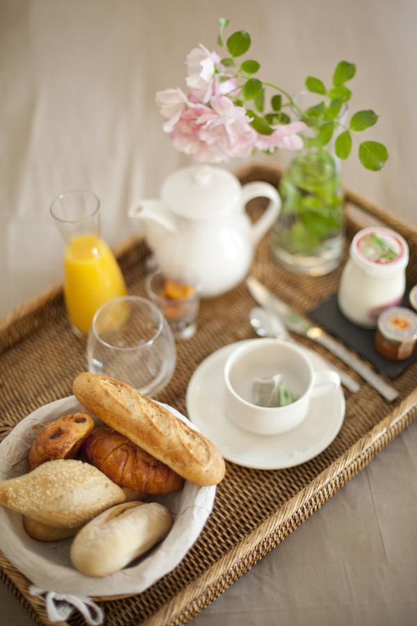 Logis Hotel Saint-Roch Pleumartin エクステリア 写真